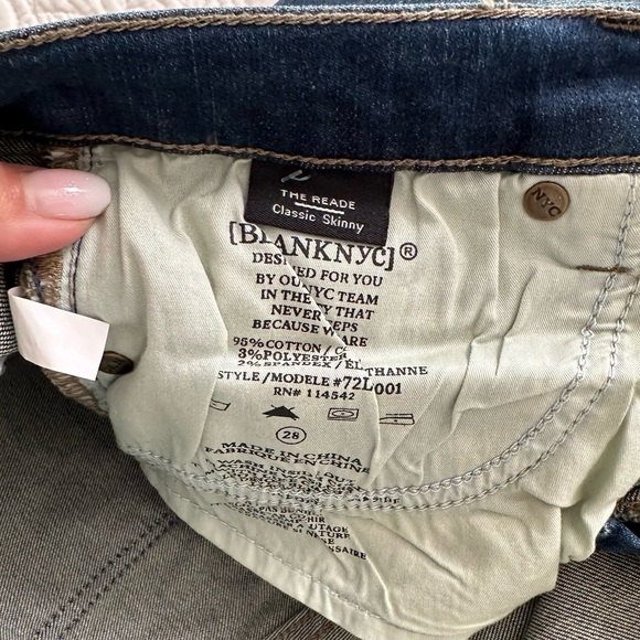 Blank NYC. Classic mid-rise skinny jeans. Size 28. - Picture 11 of 11